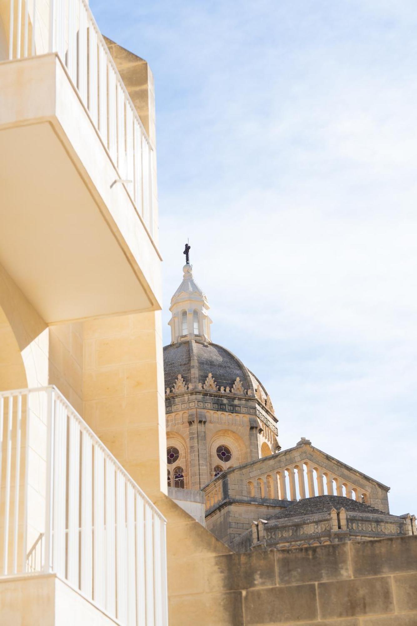 The White Knight Premium Boutique Hotel Għajnsielem Eksteriør bilde