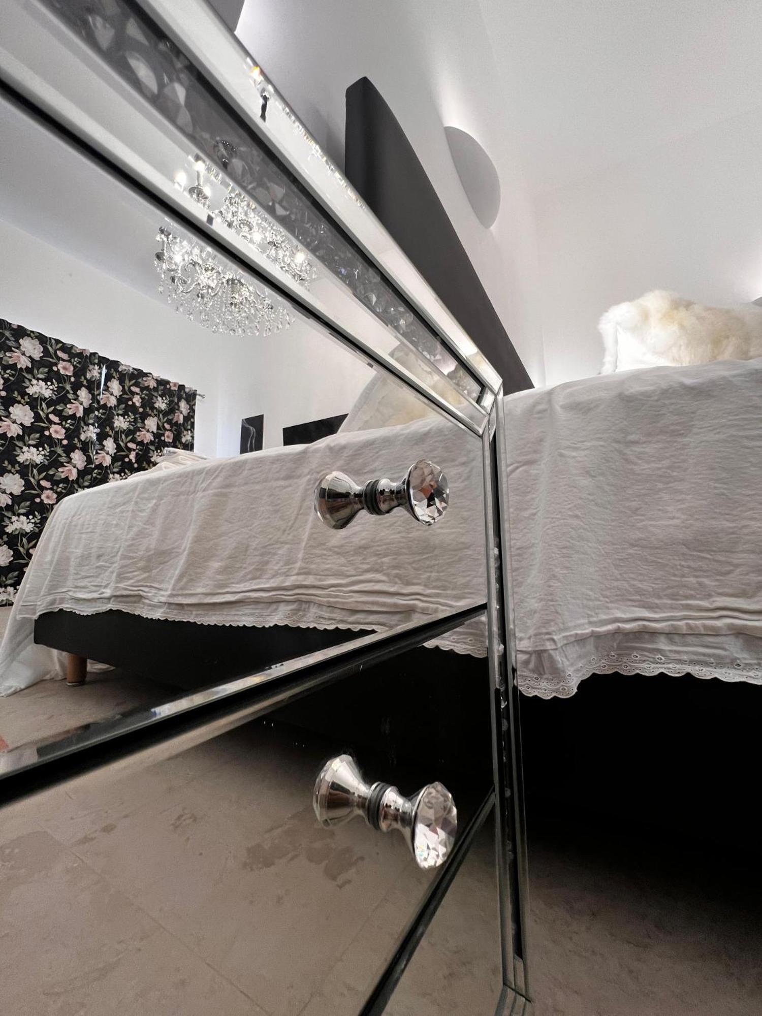The White Knight Premium Boutique Hotel Għajnsielem Rom bilde