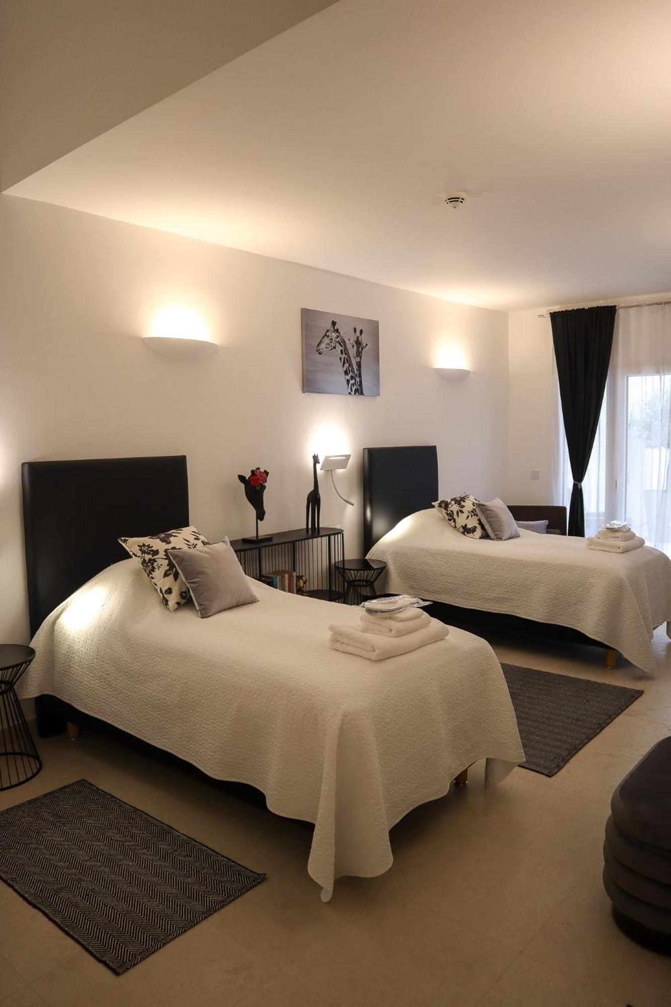 The White Knight Premium Boutique Hotel Għajnsielem Eksteriør bilde